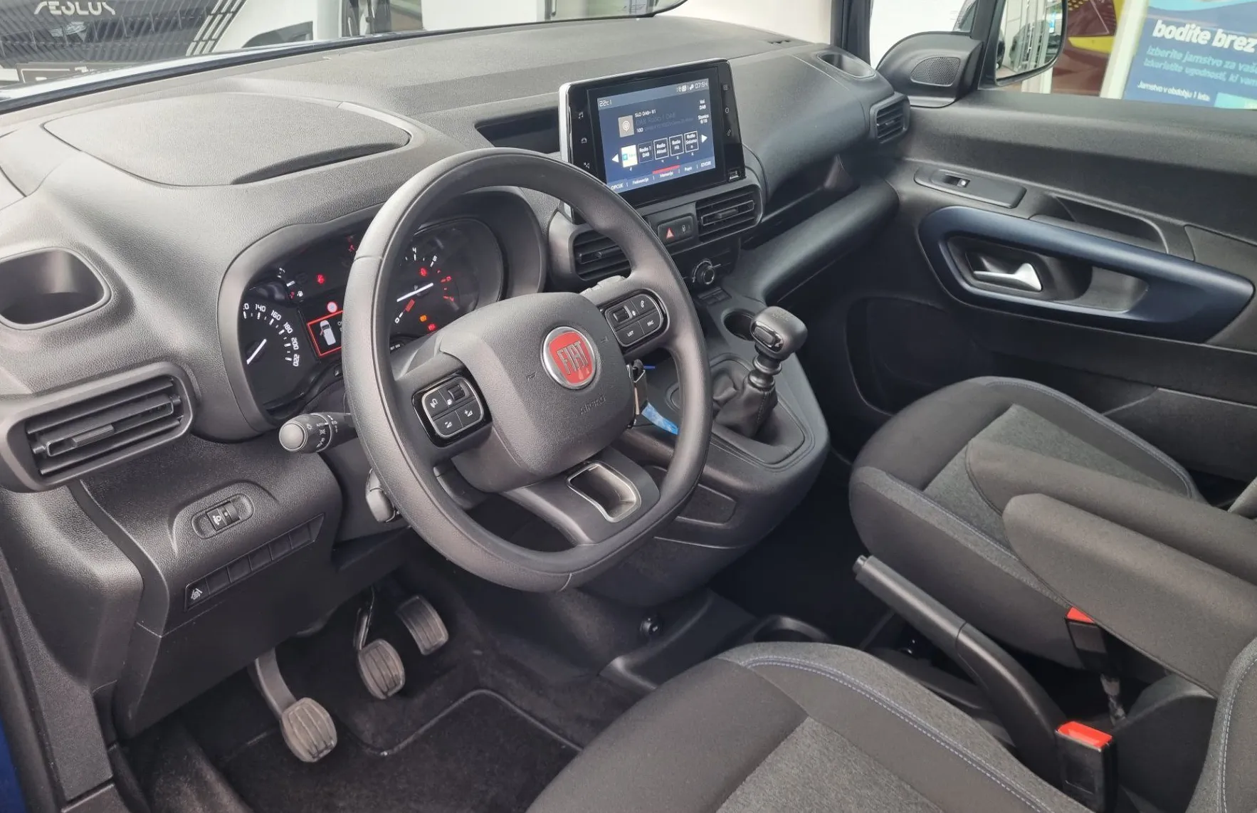 Zunanja slika - Fiat Doblo - 1.5 BlueHDi L1 - 9