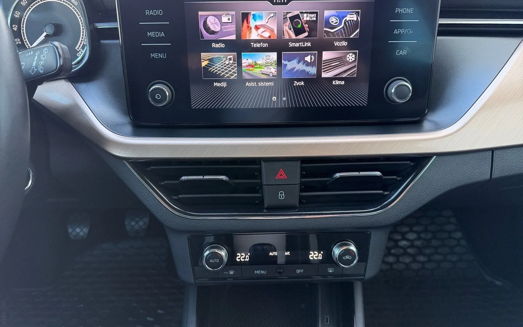 Notranja slika - Škoda Kamiq - 1.5 TSI Style-SLO-Full LED-Vlečna kljuka-AppConnec - 9