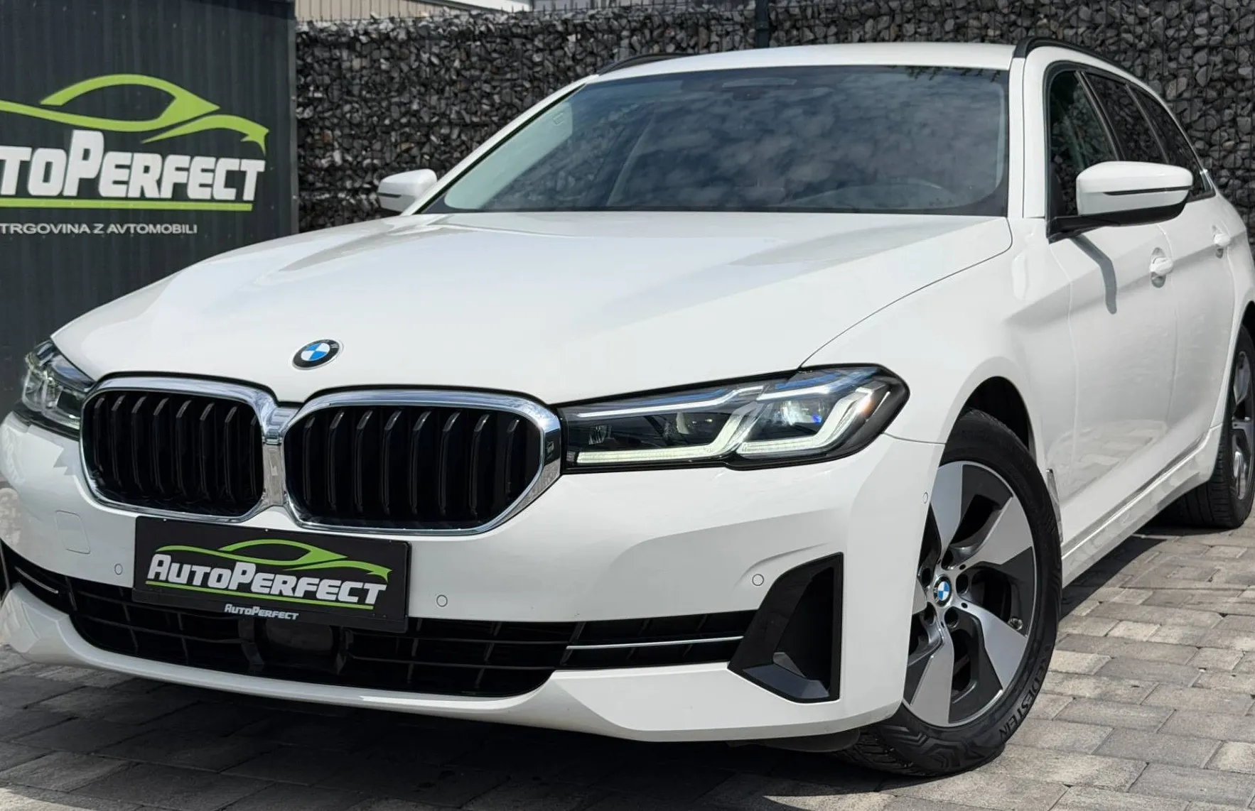 Zunanja slika - BMW Serija 5 - Touring: 520d Touring Avt. | KLJUKA | KAM | VIRTUAL | AM - 3