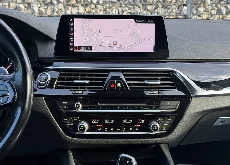 Zunanja slika - BMW Serija 5 - : 520d aut. |PANO|KAM|AMBI| - 12
