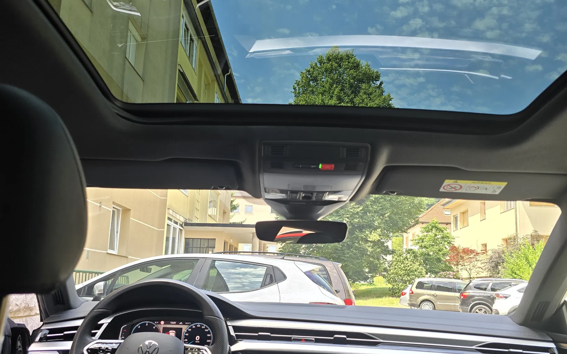 Notranja slika - Volkswagen - Arteon SB 2,0 TDI BMT R-Line DSG - 6