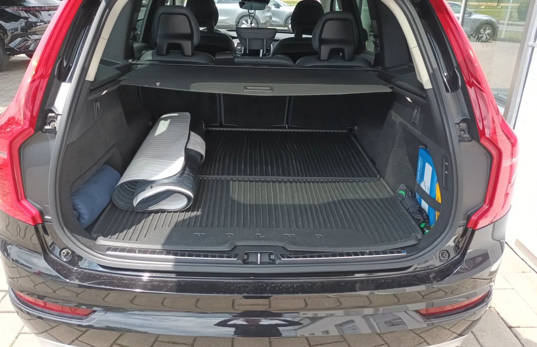 Zunanja slika - Volvo XC90 - B5D AWD Momentum Avt. - 7