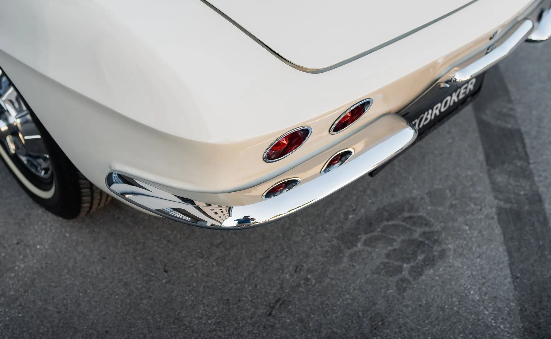 Zunanja slika - Chevrolet Corvette - C1 V8 5.4 atraktivna barvna kombinacija - 13