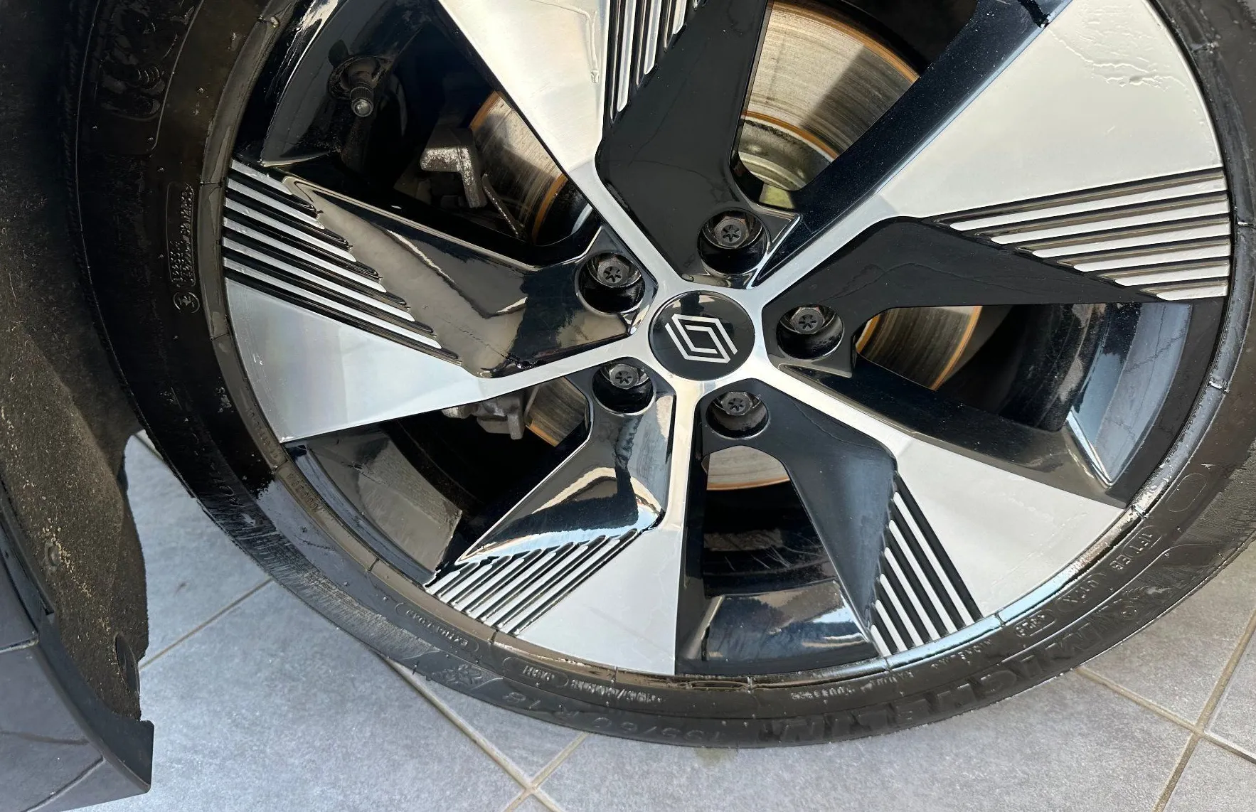 Zunanja slika - Renault Megane E-tech - Berline equilibre EV60 220ch optimum charge.KAMERA - 18