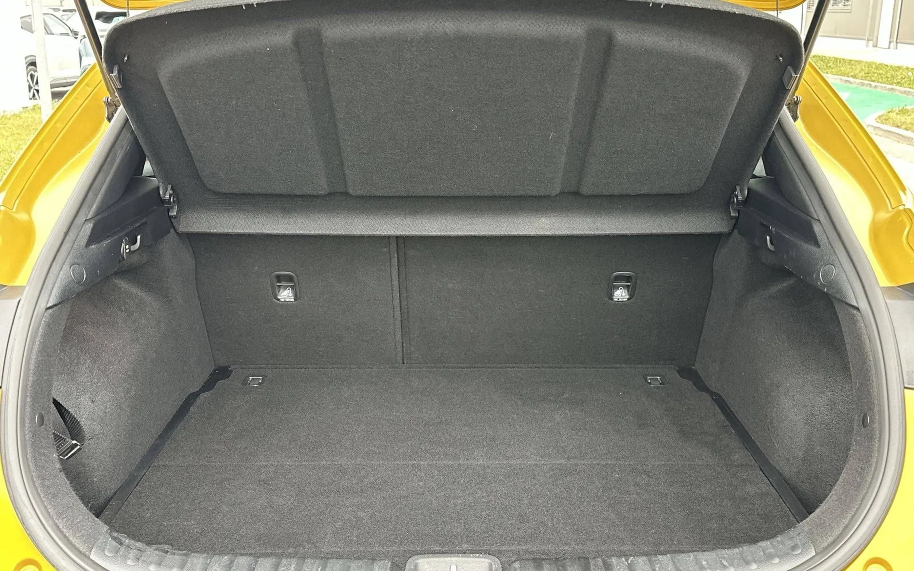 Notranja slika - KIA XCeed - 1.4 T-GDi Prime DCT - 12