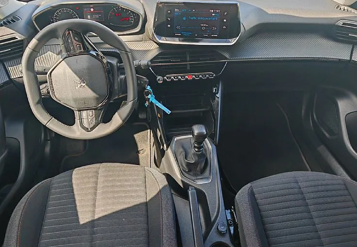 Zunanja slika - Peugeot 2008 - 1.2 PureTech 130 S S Active Pack°°Velik servis°° - 8
