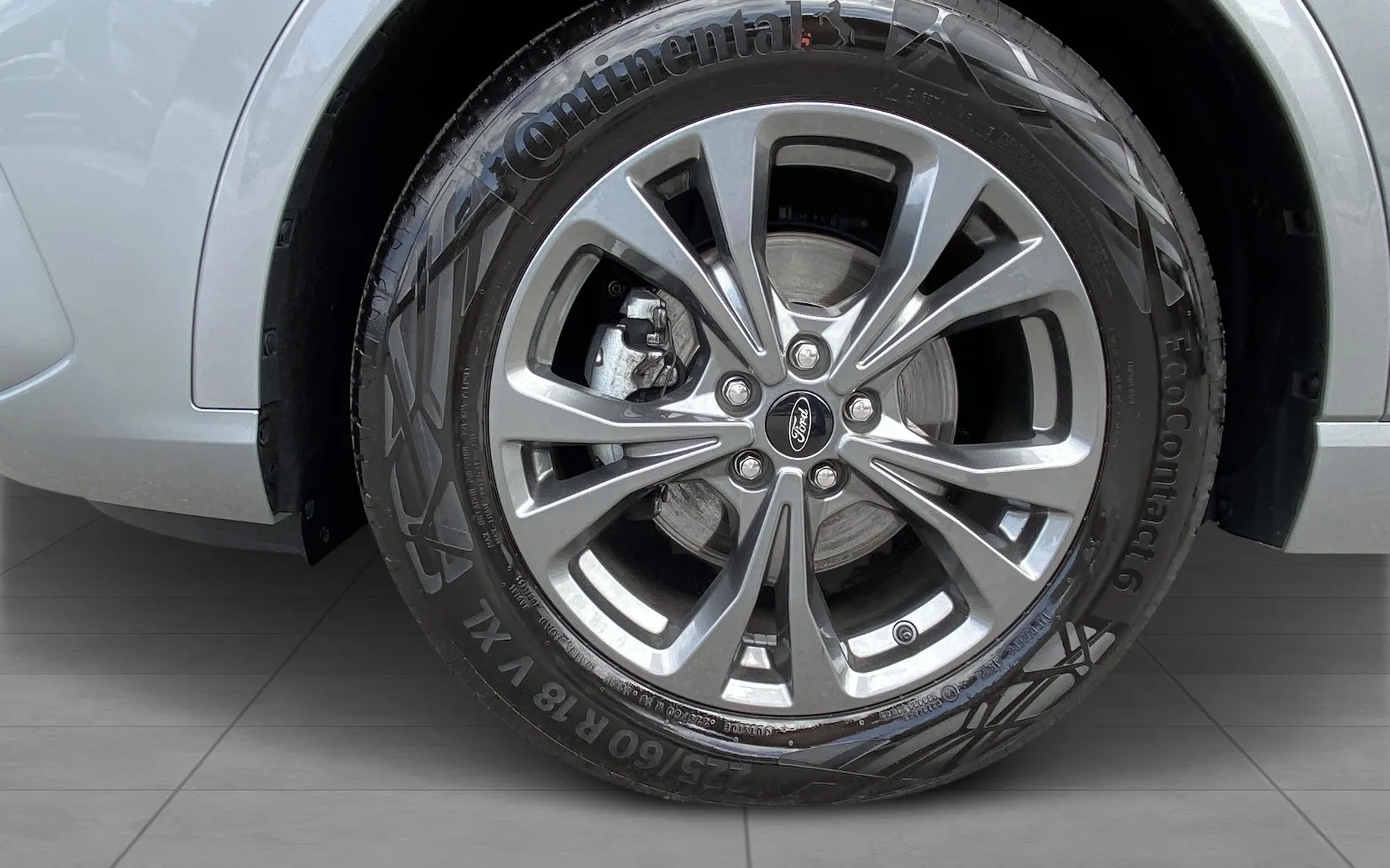 Zunanja slika - Ford Kuga - ST-LINE 1.5 EcoBoost-NAVI-SLO-KAMERA-KEYLESS - 11