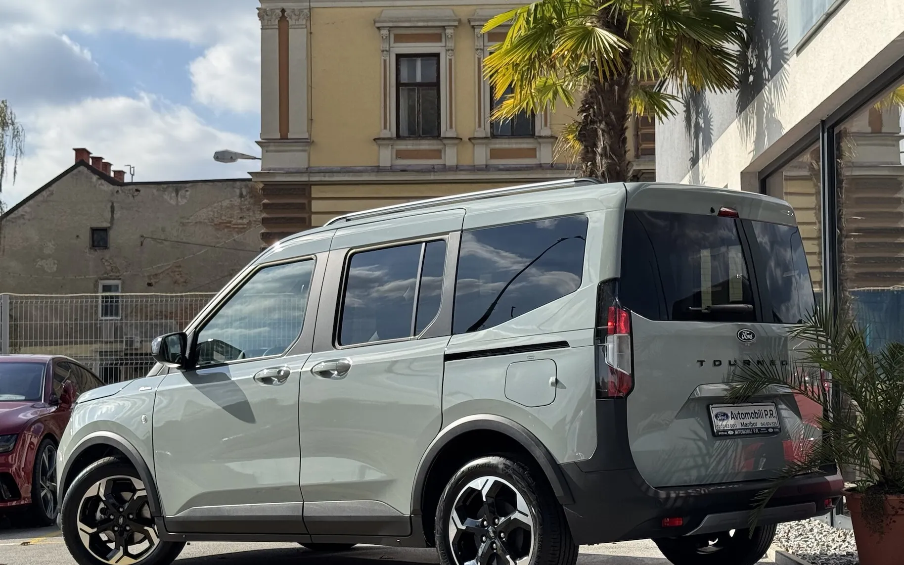 Zunanja slika - Ford Tourneo Courier - 1.0 EcoBoost ACTIVE AVT. AKTIVNI TEMPOMAT SLO - 5