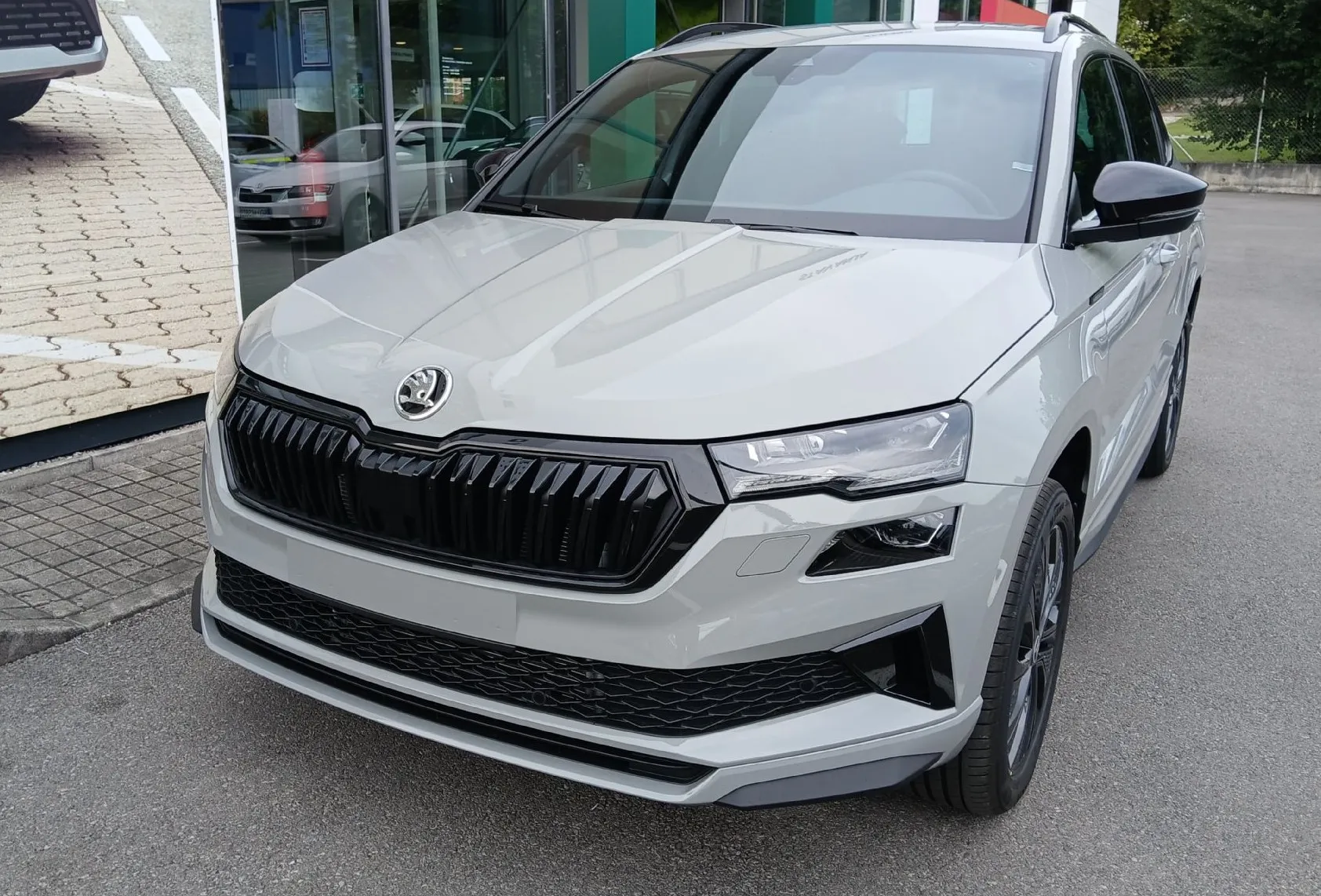 Zunanja slika - Škoda Karoq - Sportline 1.5 TSI 110kW DSG - NA ZALOGI - 1