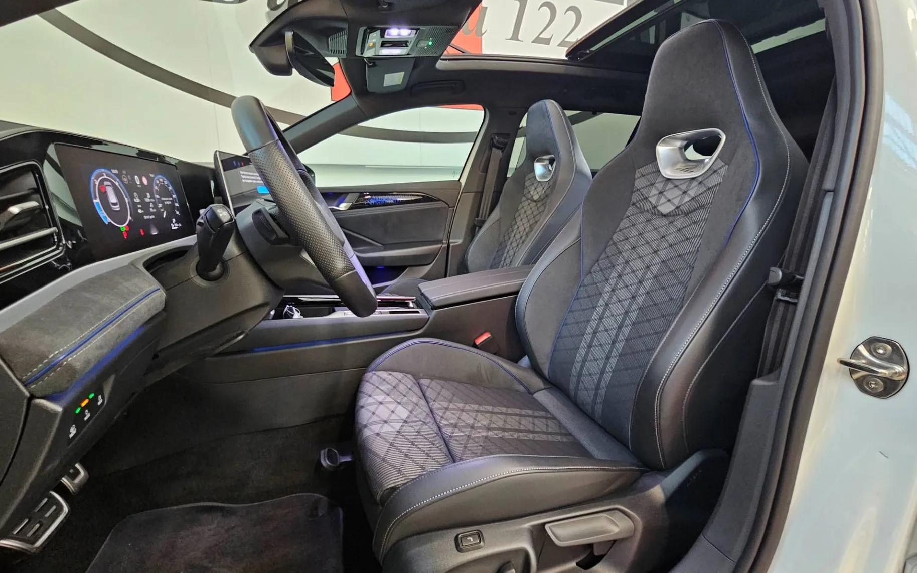 Zunanja slika - Volkswagen Passat Variant - 2.0 TDI BMT 4Joy DSG - 5