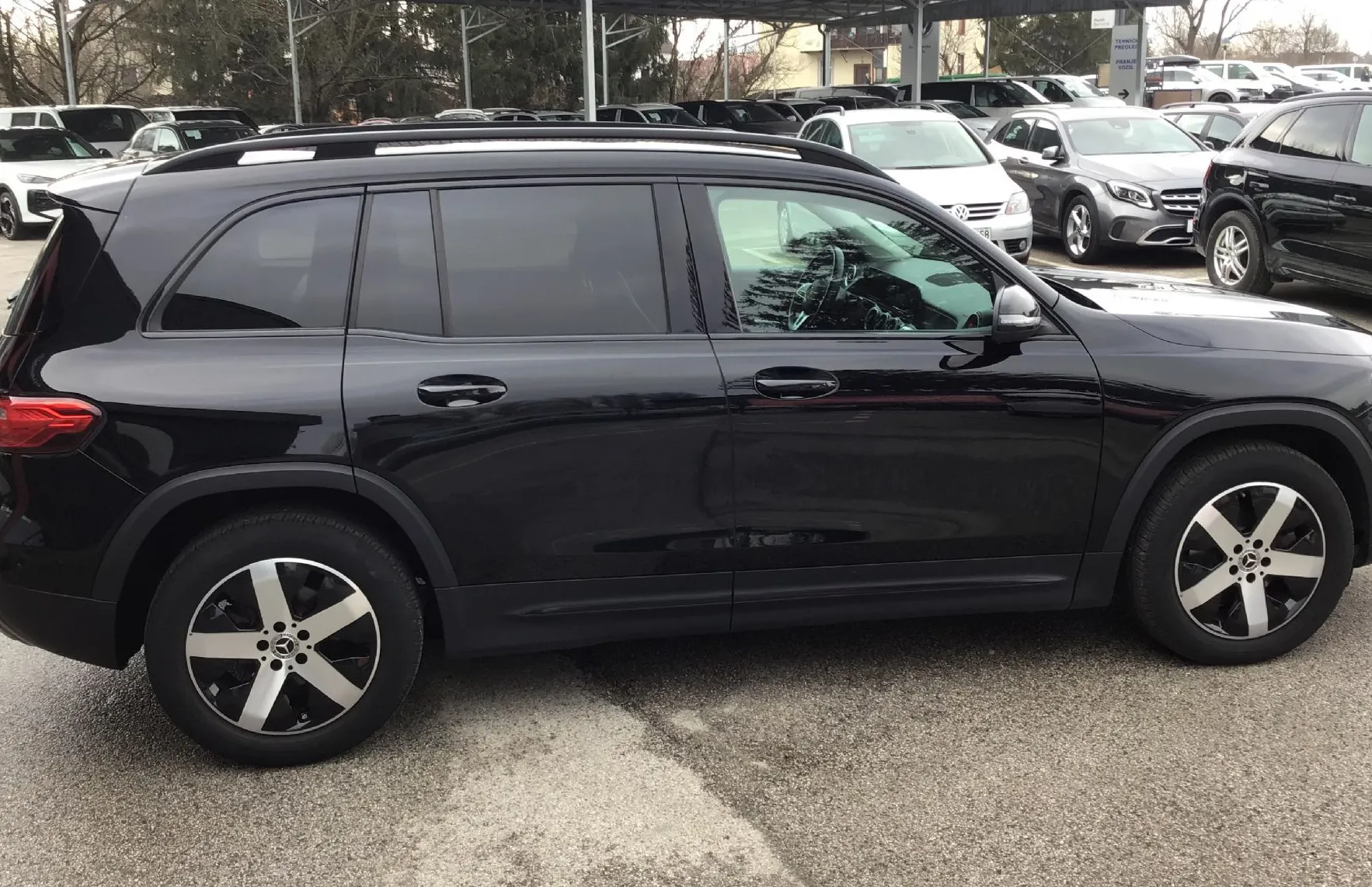 Zunanja slika - Mercedes-Benz GLB-Razred - GLB 180 d URBAN PAKET-NOČNI PAKET-KAMERA-NAVI - 5