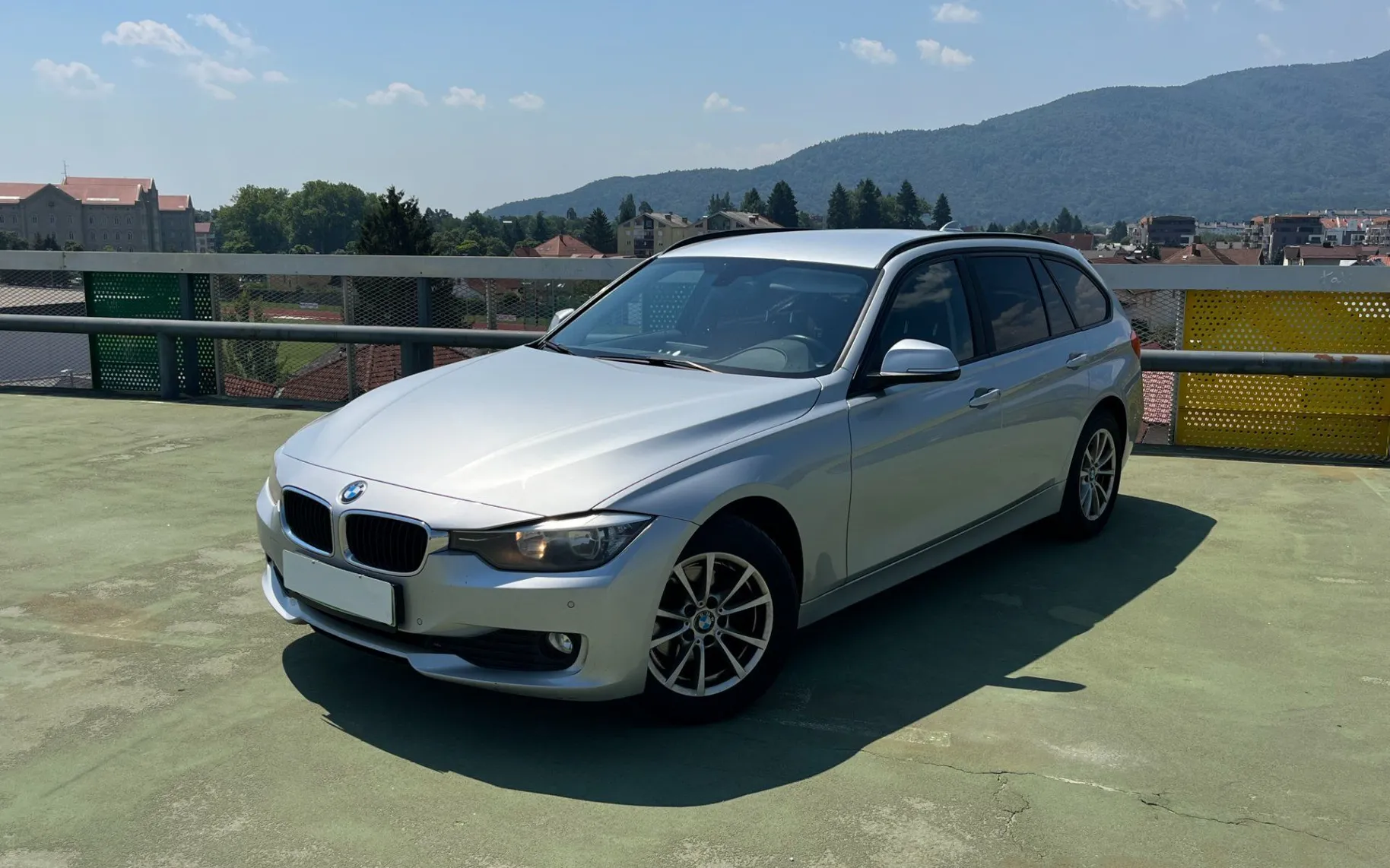 Zunanja slika - BMW Serija 3 - 318d xDrive Touring NAVI. 2X PDC. TEMPOM - 1