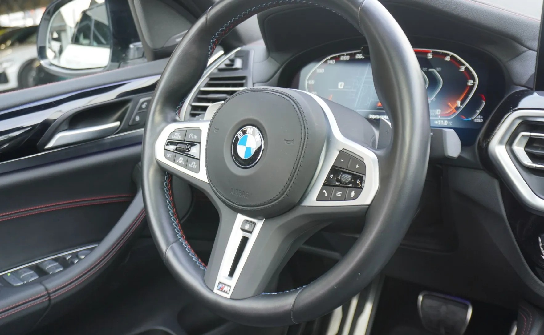 Zunanja slika - BMW X4 - serija : M40d  AT - 9