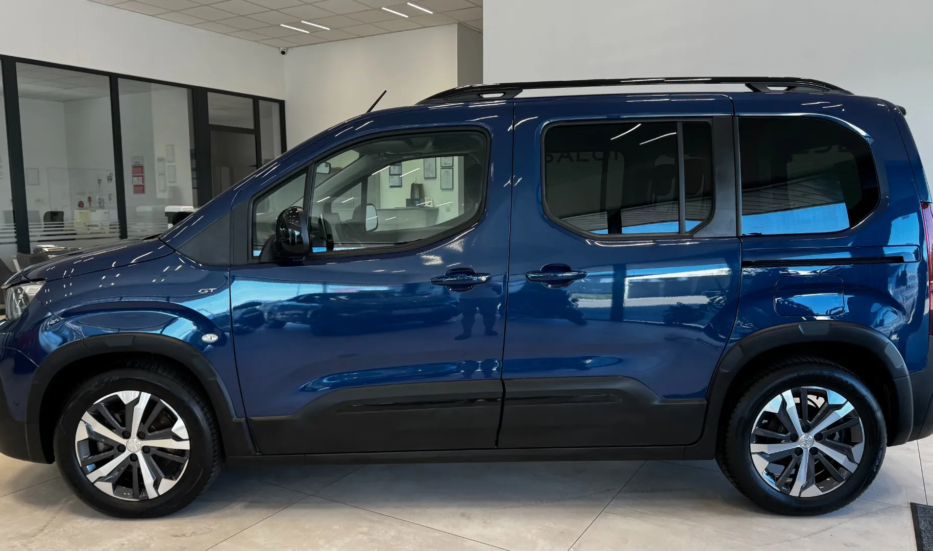 Zunanja slika - Peugeot e-Rifter - RIFTER M 136 GT - 3