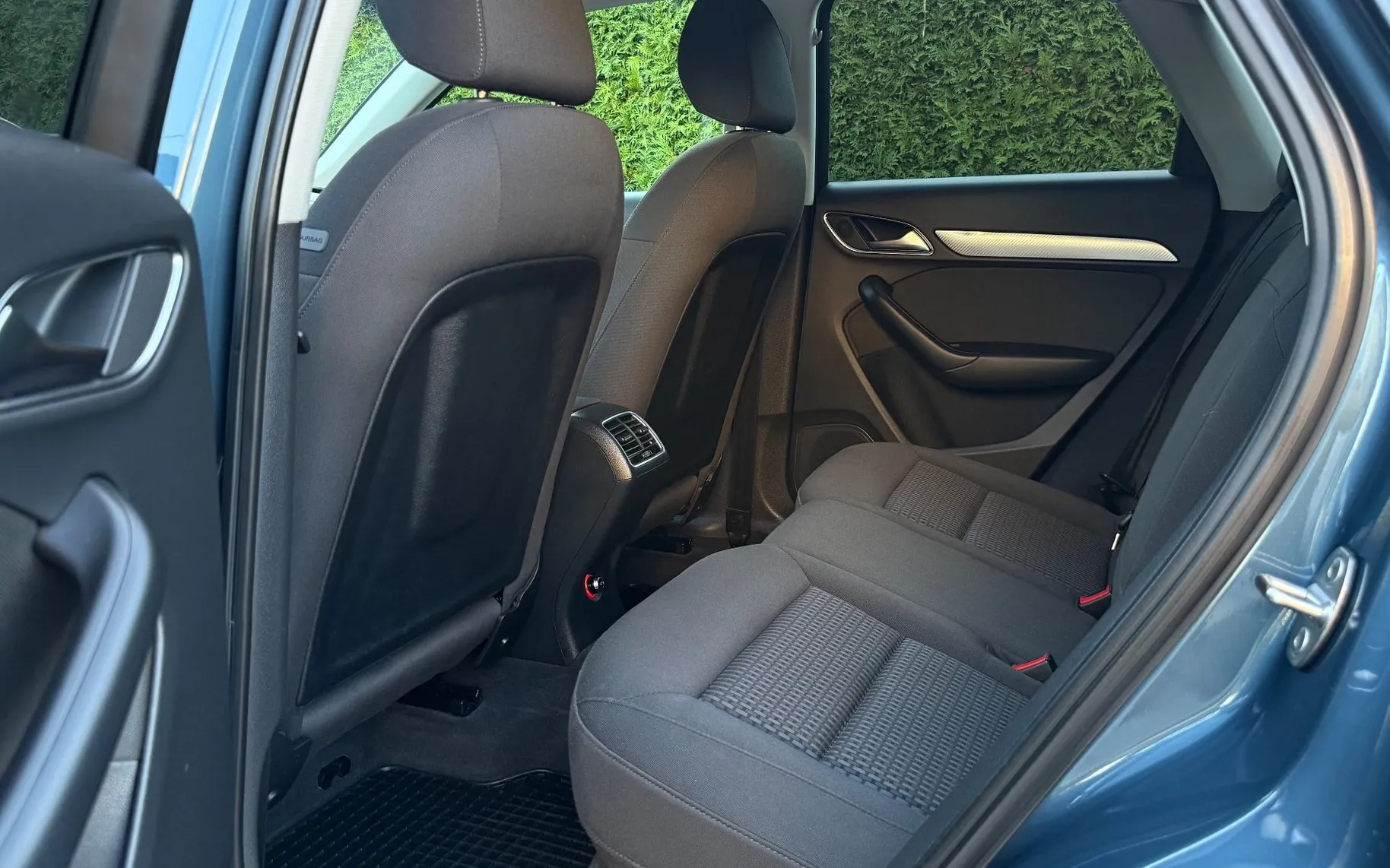 Notranja slika - Audi Q3 - 2.0 TDI-Q-4X4-161.000km-LIZING ZA TUJCE- - 11