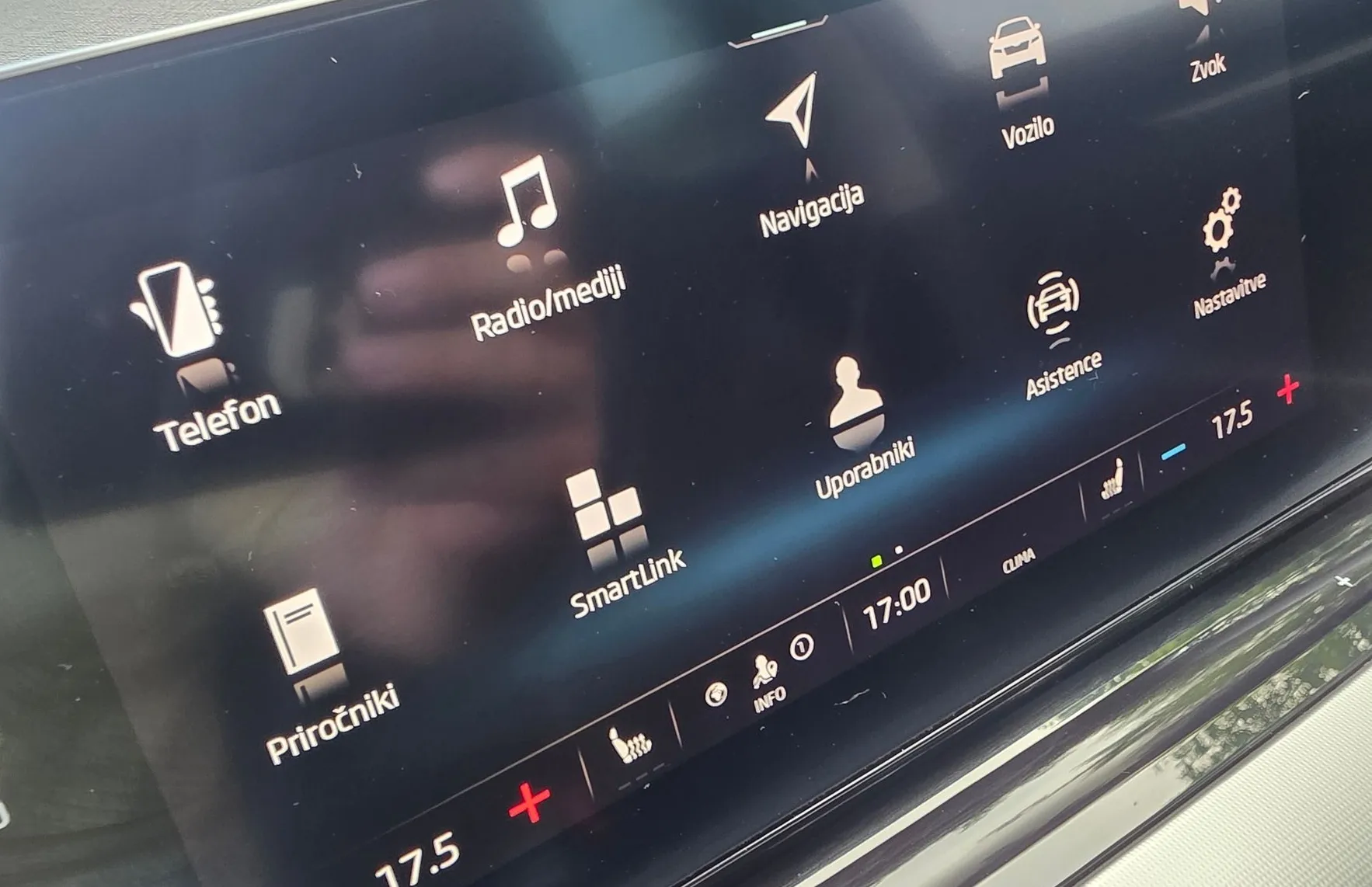 Zunanja slika - Škoda Octavia - COMBI 1.5 TSI STYLE LED-VIRUTAL-KAMERA-KLJUKA-1.LA - 15