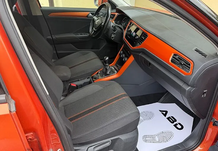 Zunanja slika - Volkswagen T-Roc - 4motion 2.0 TDI SPORT ALU KAMERA RADAR FULLED - 10