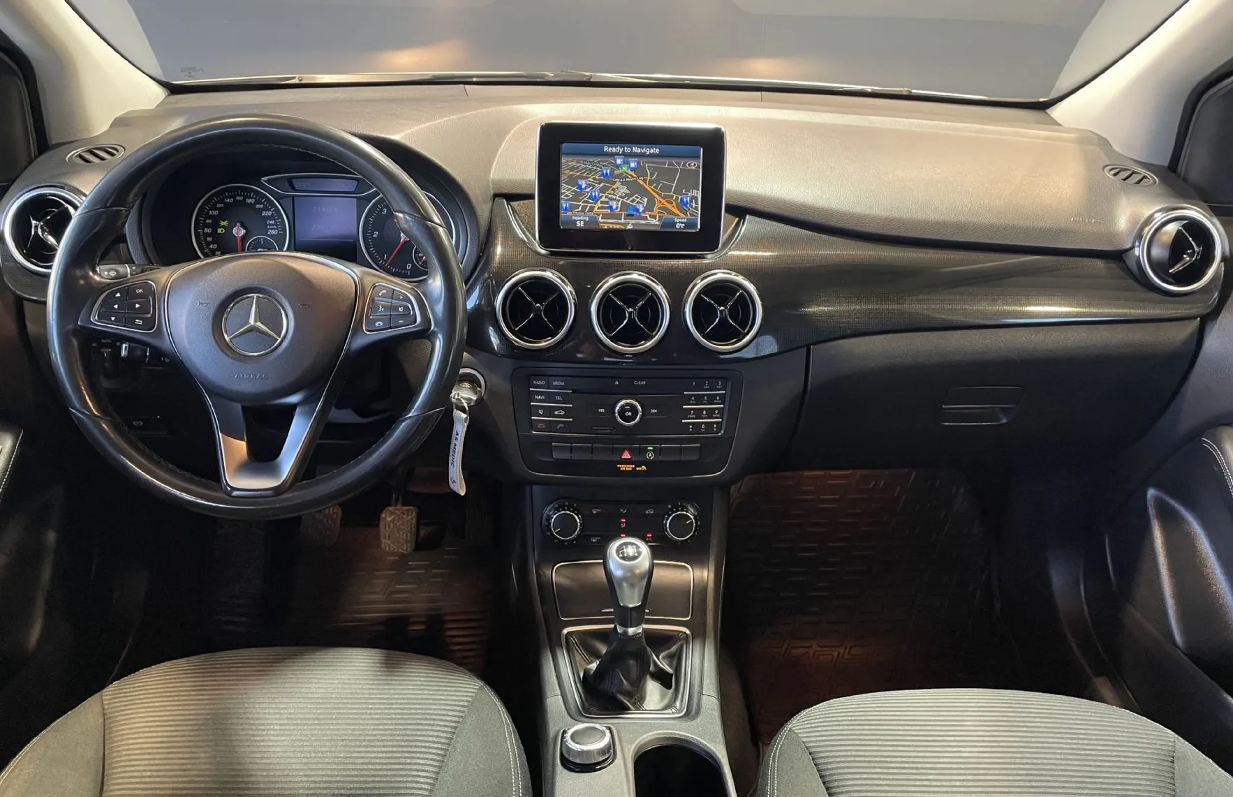 Zunanja slika - Mercedes-Benz B-Razred - B200CDI-NAVIGACIJA-TEMPOMAT-MULTIFUNKCIJA-KAMERA - 10