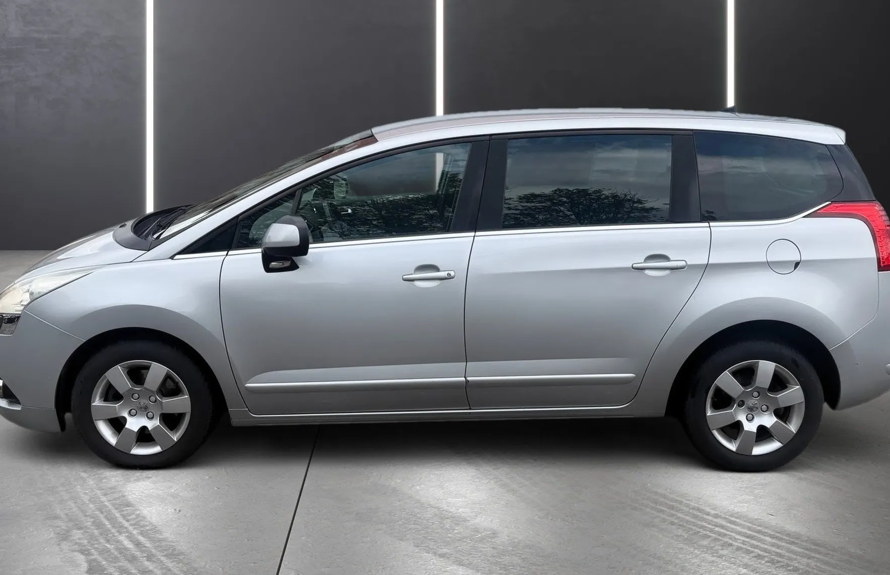Zunanja slika - Peugeot 5008 - MOŽNOST FINANCIRANJA BREZ POLOGA - 4