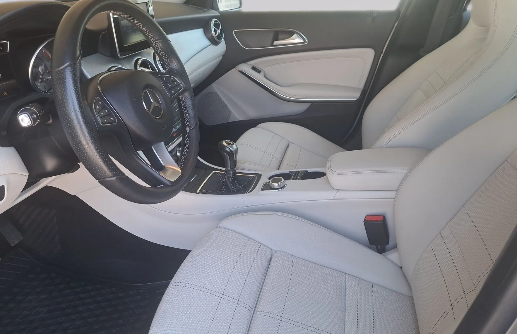 Zunanja slika - Mercedes-Benz GLA-Razred - GLA 180 d Urban - 7