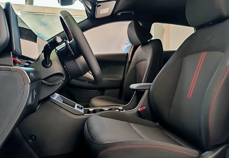 Zunanja slika - Hyundai Kona - 65kWh PREMIUM NLINE-AKT.T-TOP.ČR-AMBIENT-LED-VIDEO - 8