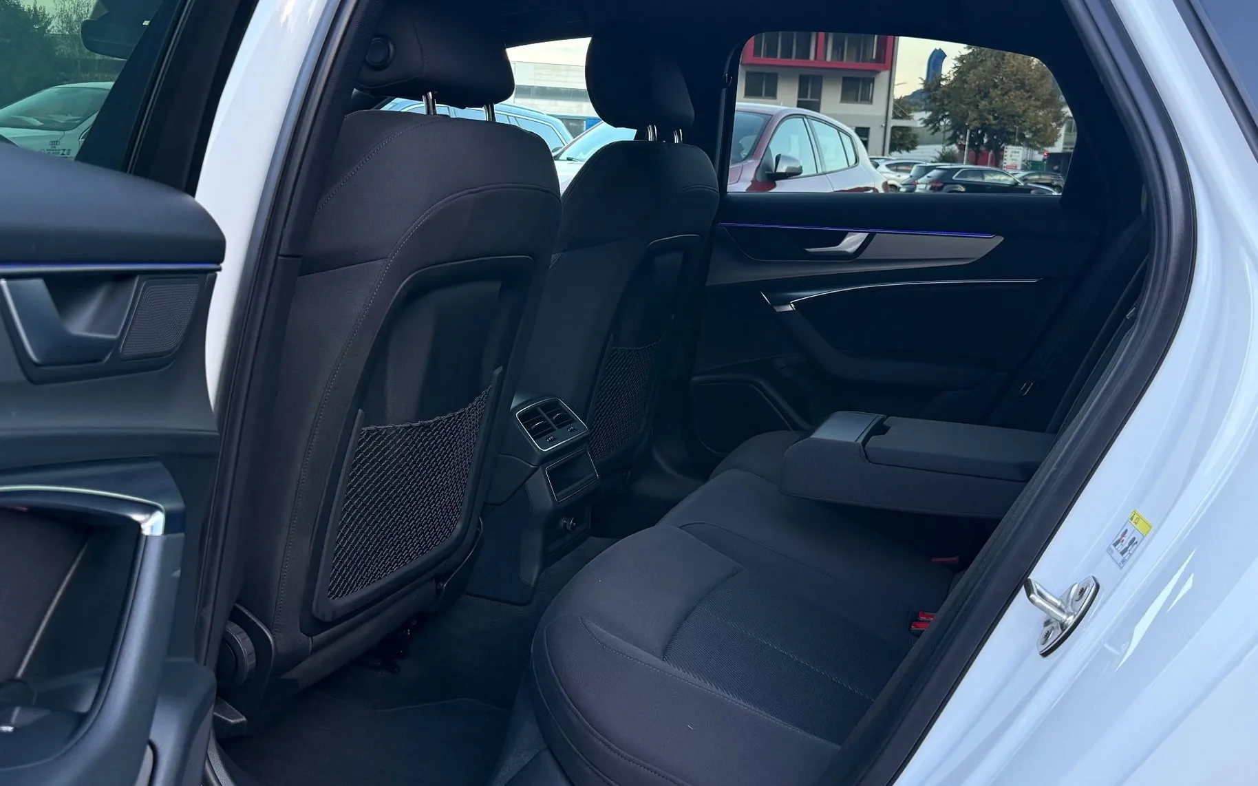 Notranja slika - Audi A6 - 2.0 TDI-AUT-S LINE-NAVI-LIZING ZA TUJCE-KAMERA- - 11