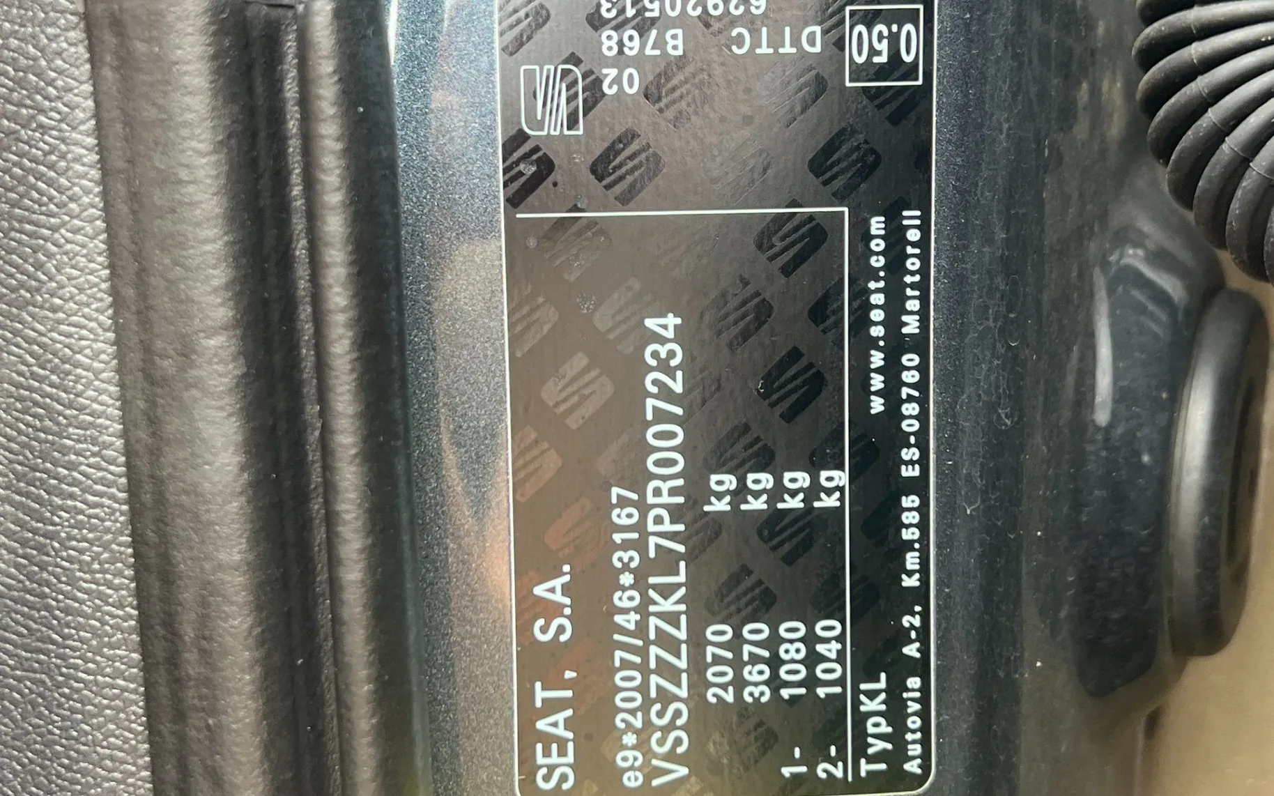 Zunanja slika - Seat Leon - ST 2.0 TDI FR DSG.NEMŠKI+4ALU.PANORAMA.GRE.SEDEŽEV - 20