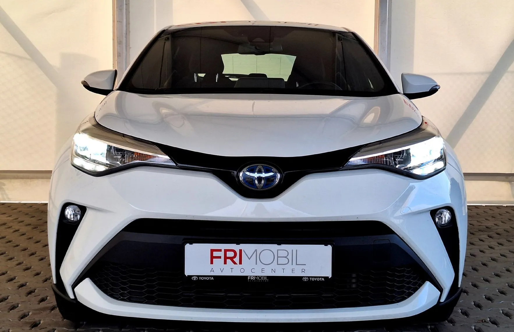 Zunanja slika - Toyota C-HR - 1.8 hibrid HEV C-ENTER SMART - 5