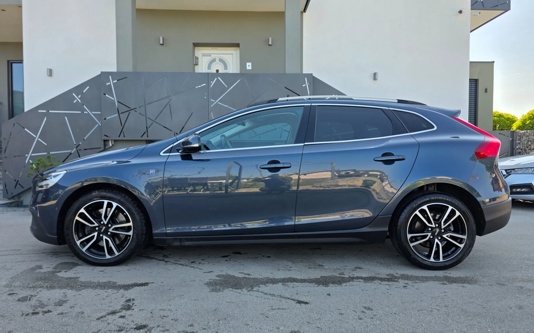 Zunanja slika - Volvo V40 - Cross Country D3 Aut. Ocean Race - 2