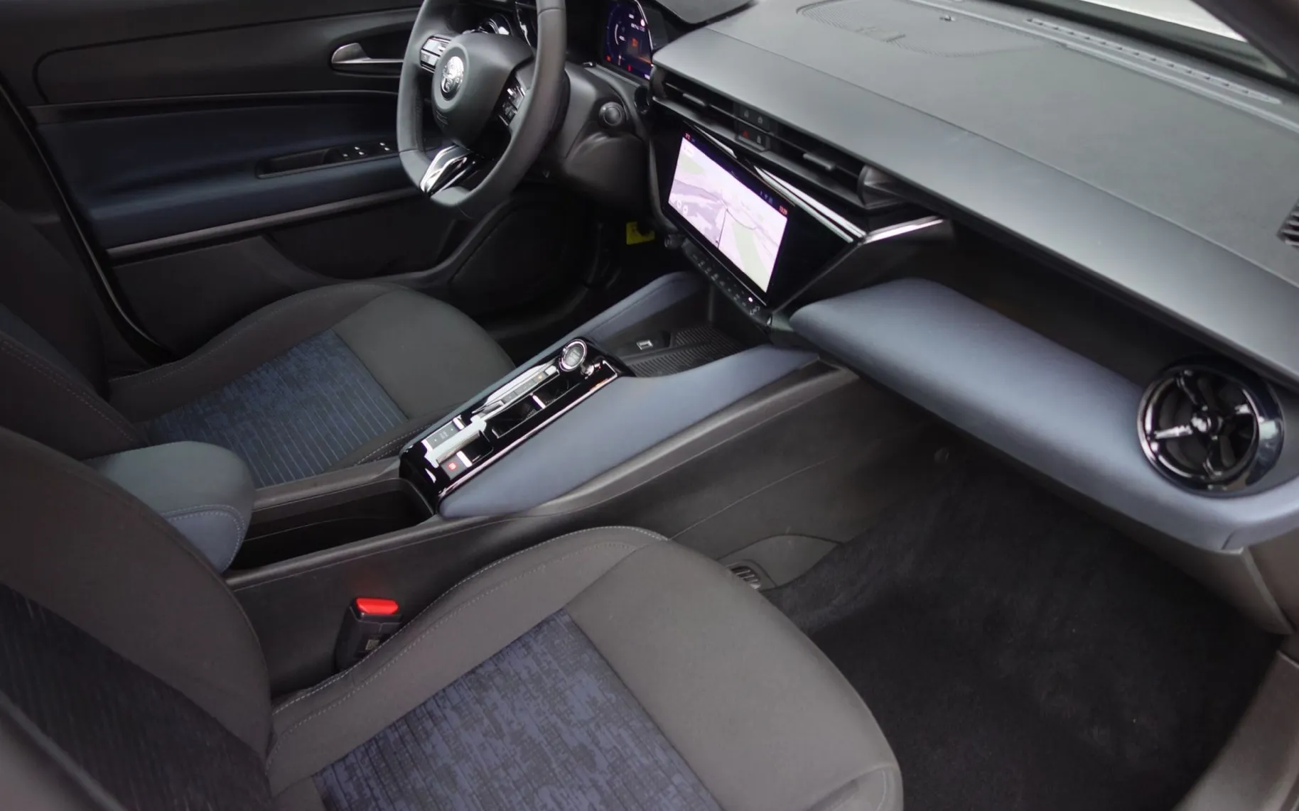 Zunanja slika - Alfa Romeo Junior - Ibrida 1.2 Core Avt. - 6