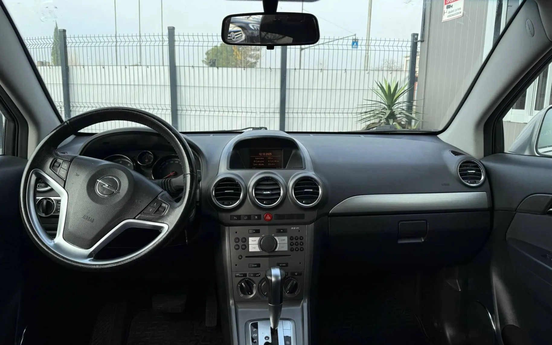 Notranja slika - Opel Antara - 2.0 CDTI 4x4 AVTOMATIK - 11