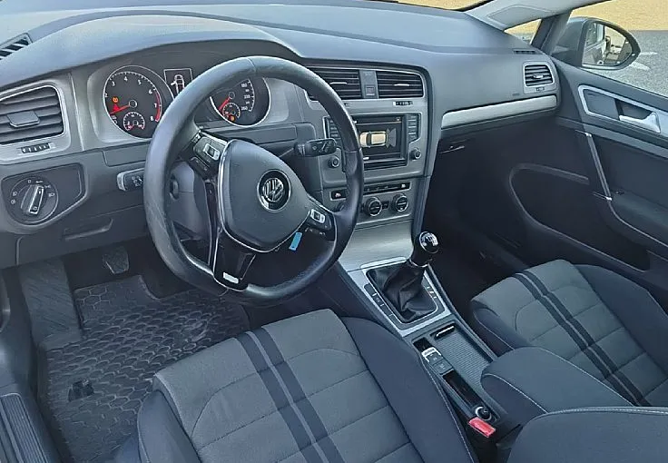 Zunanja slika - Volkswagen Golf - 1.2 TSI BMT Comfortline R-Line 1 lastnik - 9