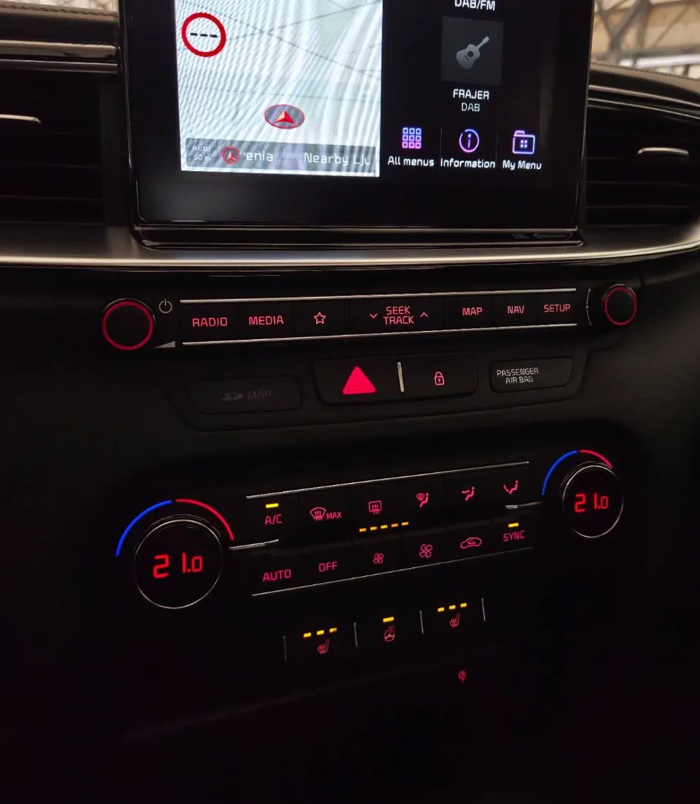 Zunanja slika - KIA Ceed - 1.6 T-GDI LX GT LED DCT GR.SED 1.LASTNIK - 15