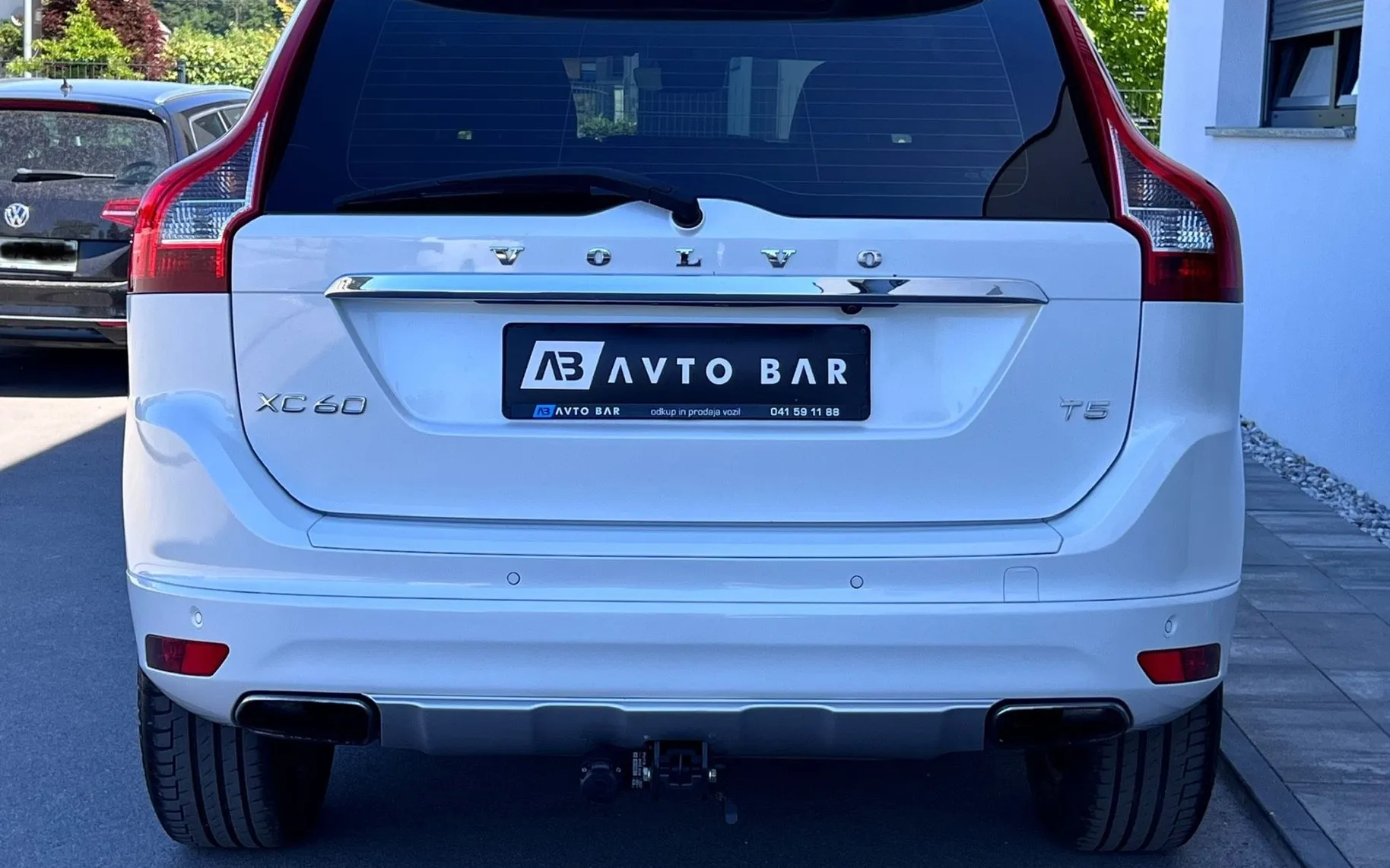 Notranja slika - Volvo XC60 - T5 Summum Geartronic+1.LAST+NAVI+XENON - 7