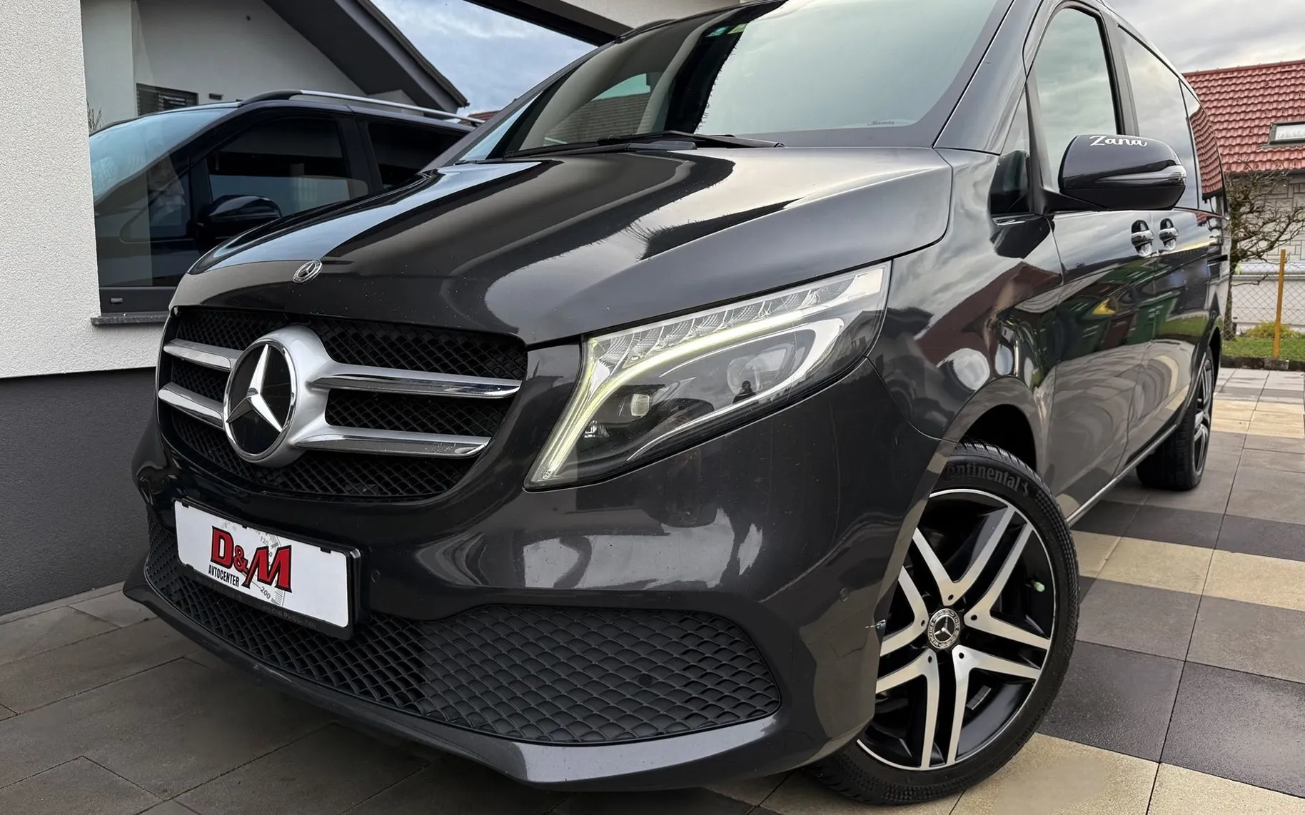 Zunanja slika - Mercedes-Benz V-Razred - V 250 d 4MATIC AVANTGARDE|1.LASTNIK|SLO|PANORAMA - 1