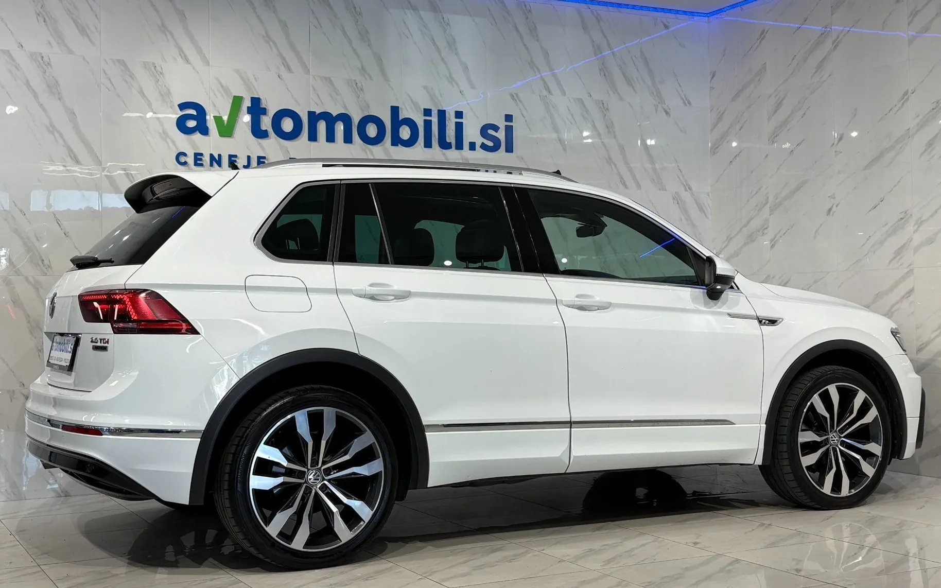 Zunanja slika - Volkswagen Tiguan - 2.0TDI R-Line DSG 4motion|Panorama|ACC|Kamera|SLO| - 5