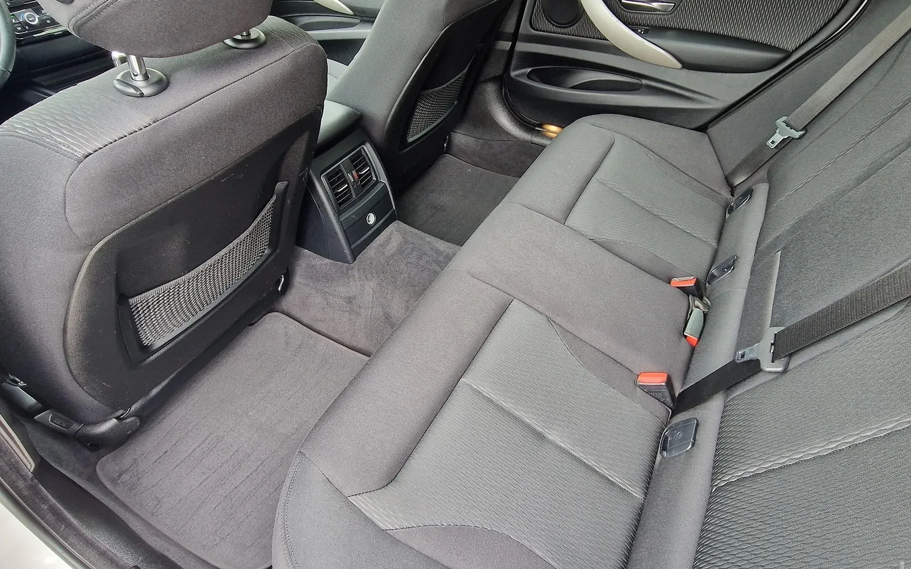 Notranja slika - BMW serija 3 Gran Turismo: - 320D-190KM-AVT.-NAVI-LED-FACELIFT-2XPDC-NA OBROKE - 19