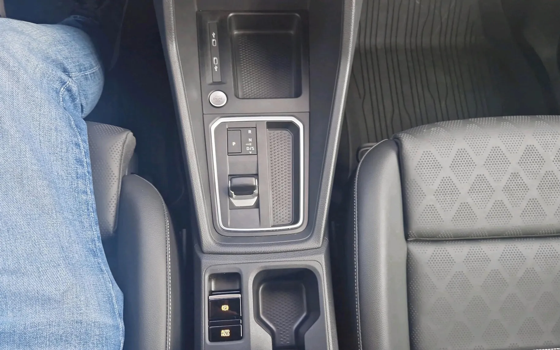 Zunanja slika - Ford Tourneo Connect - 1.5 PHEV-AVT.6-150KM-7XSEDEŽ-SLO-RADAR-F1-NAVI-LE - 20