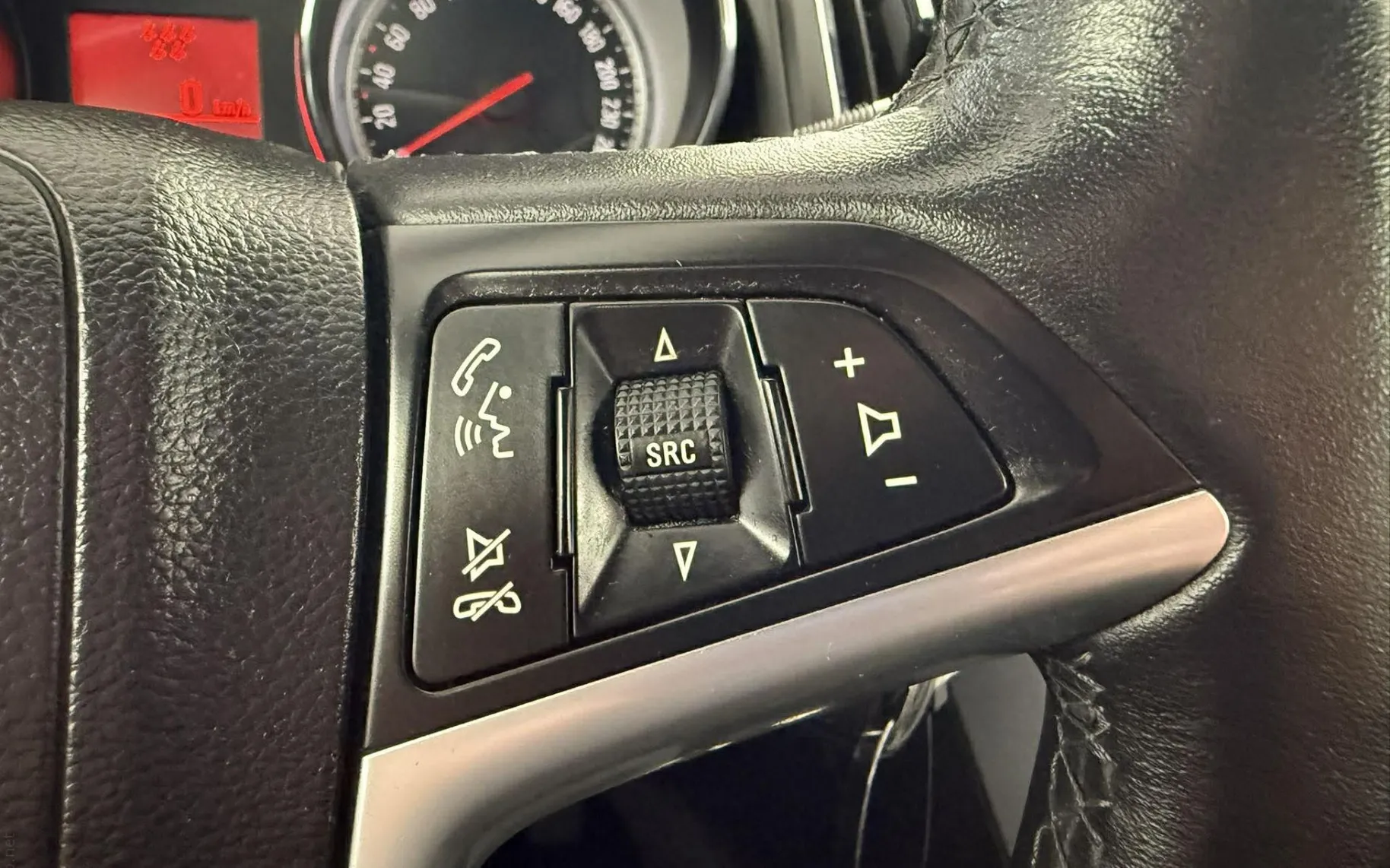 Zunanja slika - Opel Zafira - Opel  1.4 TURBO 103KW.NEMŠKI.NAVI.7 SEDEŽEV. - 14