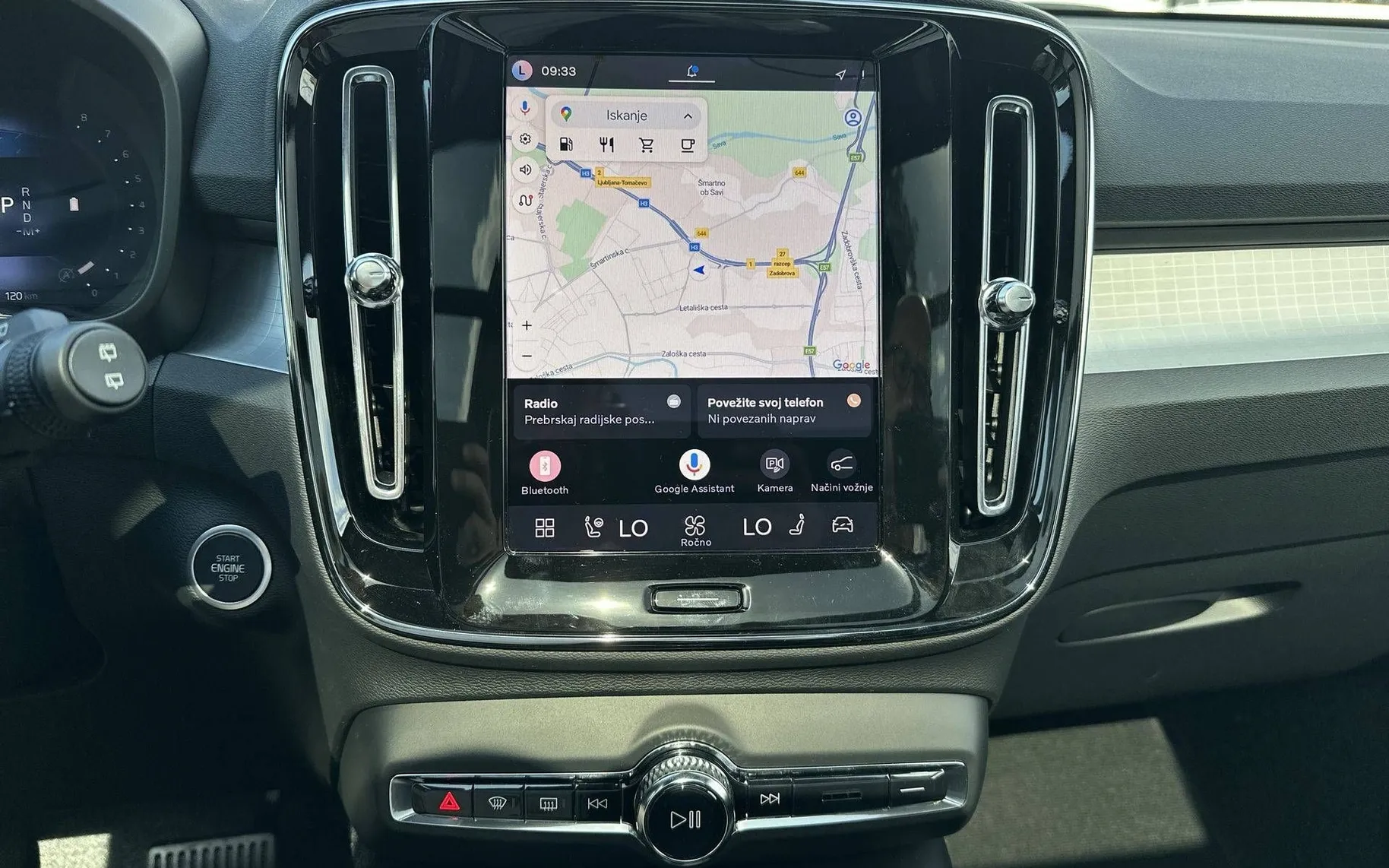 Notranja slika - Volvo XC40 - B4P Ultra Black Edition Avt. - 18