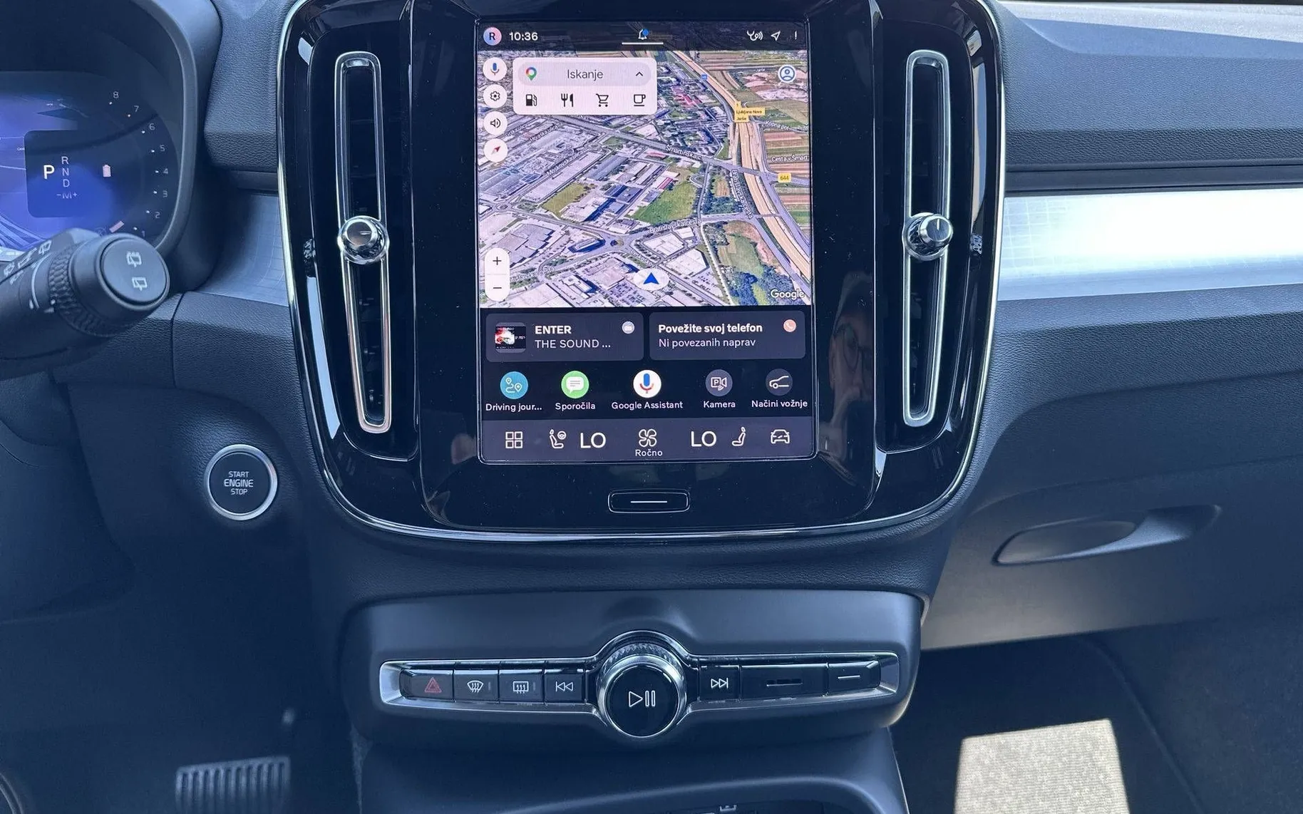 Notranja slika - Volvo XC40 - B3P Core Avt - 24