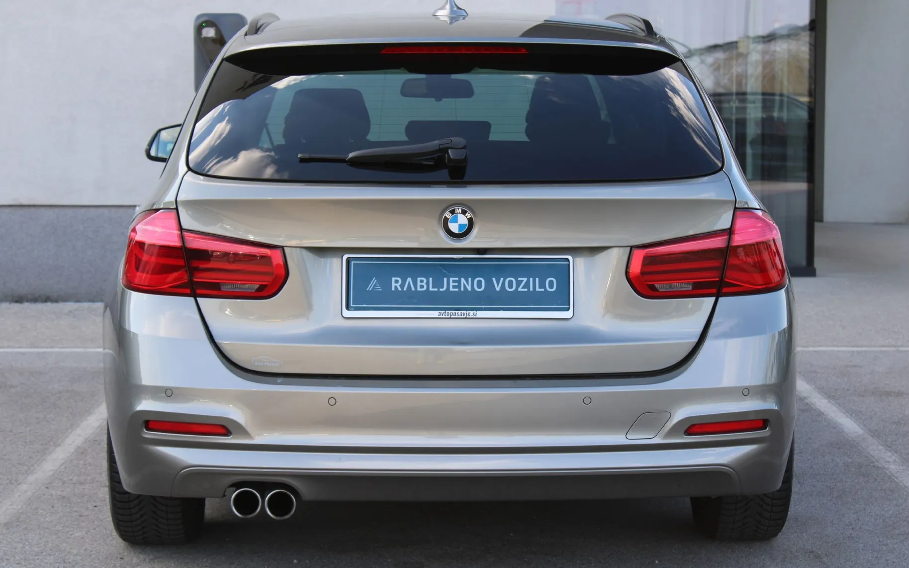 Zunanja slika - BMW Serija 3 - Touring: 320d xDrive Advantage  AT  PANO KAMERA TEMPO NA - 5