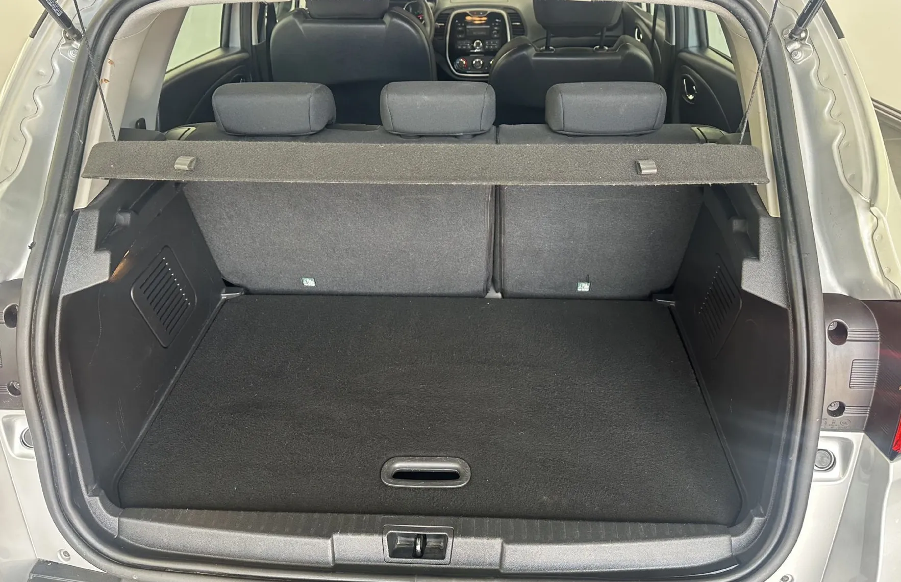 Zunanja slika - Renault Captur - dCi 90 Energy Expression.DIZEL.66 KW.125.000 KM - 14