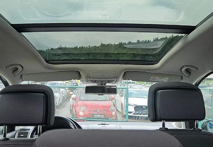 Zunanja slika - Volkswagen Touran - °HIGHLINE°  2.0 TDI 150ks  °XENON° °PANORAMA° - 10