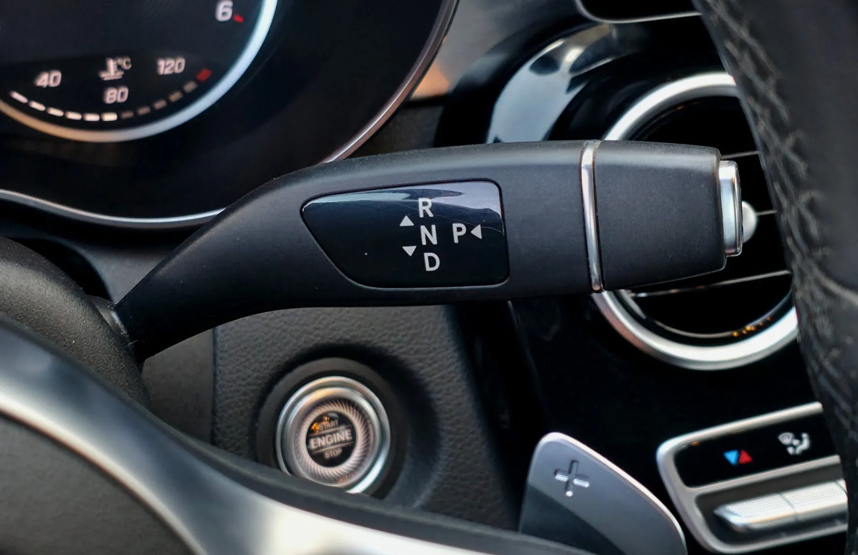 Zunanja slika - Mercedes-Benz C-Razred - 180d AMG Line Avt. LED•TEMP•NAVI•KAMERA•F1•18C - 11