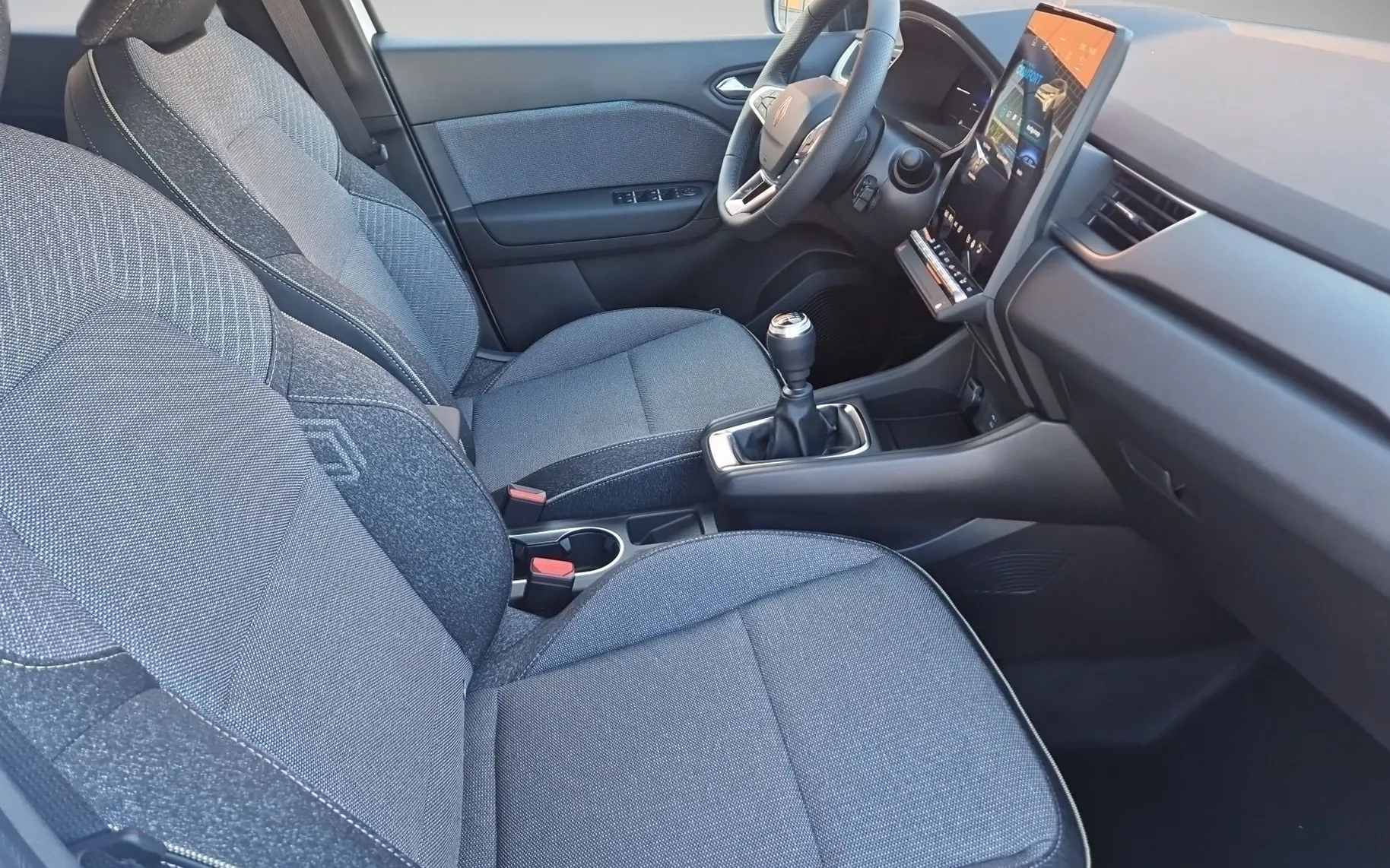 Zunanja slika - Renault Captur - TCe 90 techno + PAKET ZIMA - 15