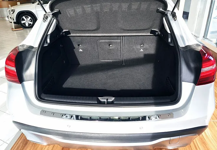 Zunanja slika - Mercedes-Benz GLA-Razred - 180 7DCT-NAVI-KAMERA-DAB-FULL LED-WINTER-VIDEO - 6