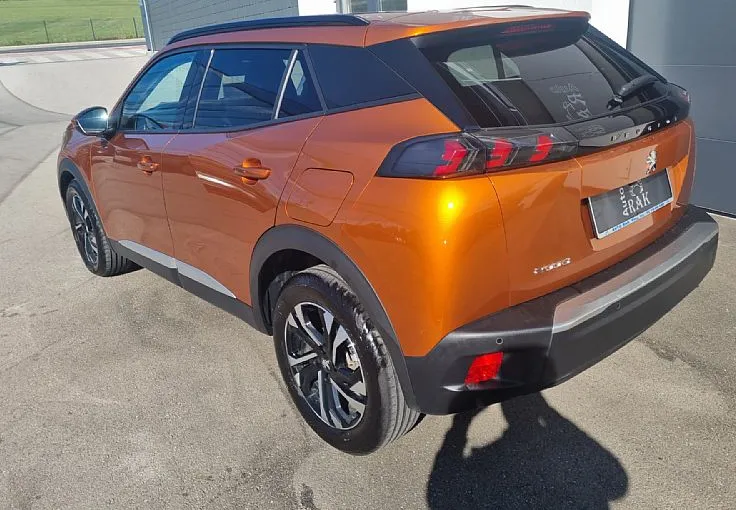 Zunanja slika - Peugeot 2008 - 1.2 PureTech 100 S S Allure PRVI L.. SERVISNA - 5