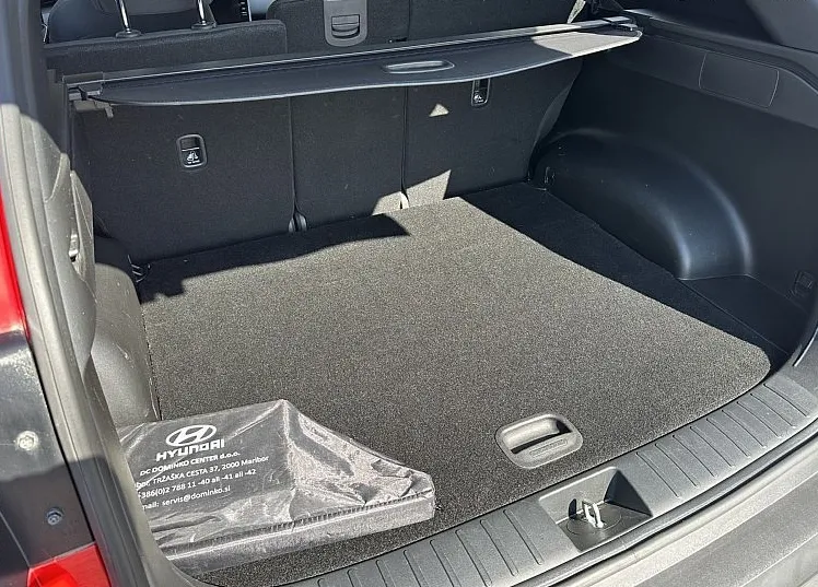 Zunanja slika - Hyundai Tucson - 1.6 CRDI TREND - 1.LASTNIK - SLO.POREKLO - 11