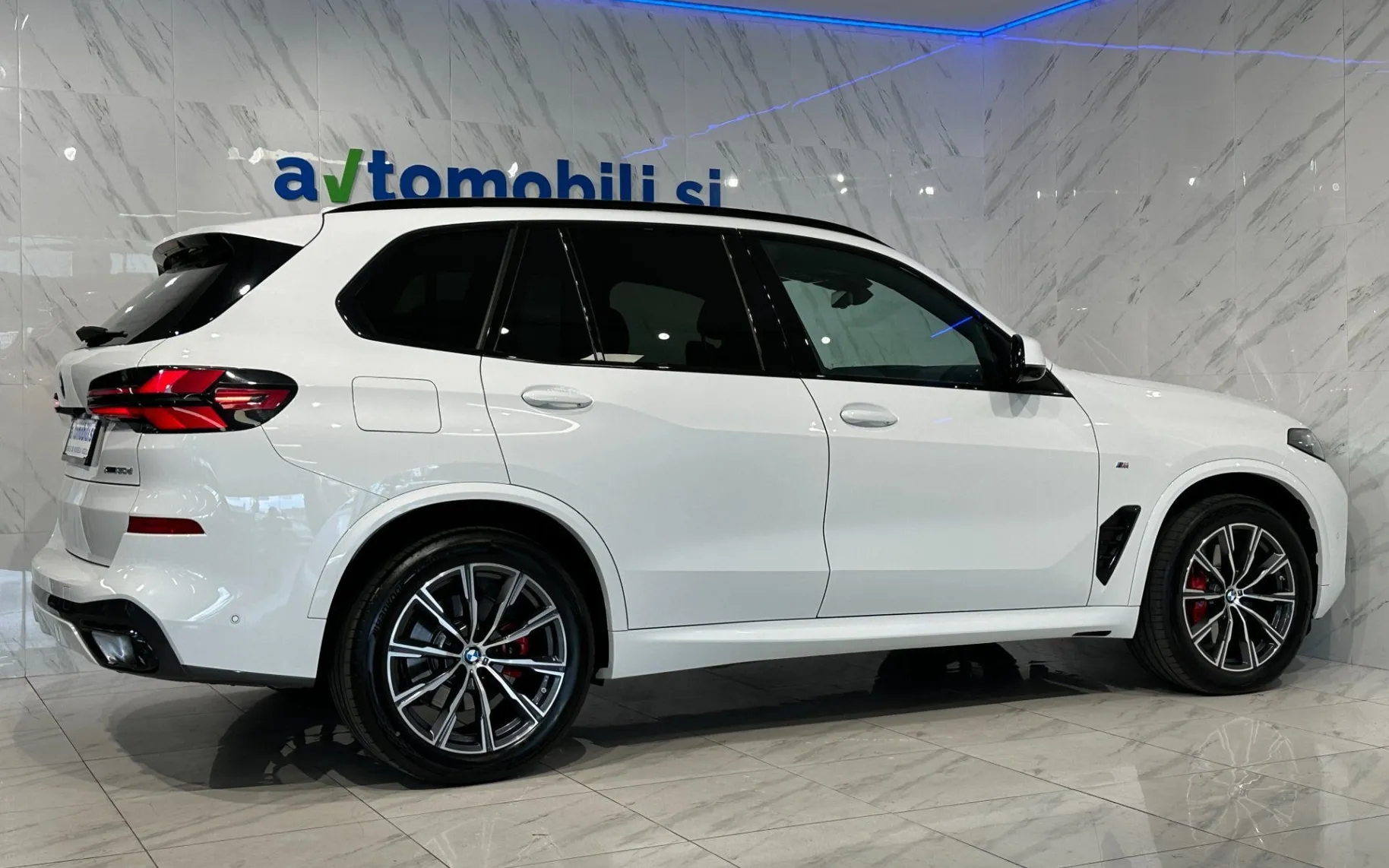Zunanja slika - BMW serija X5: - xDrive30d|M-Pro|IconcG|Kljuka|HUD|Harman|360K| - 5